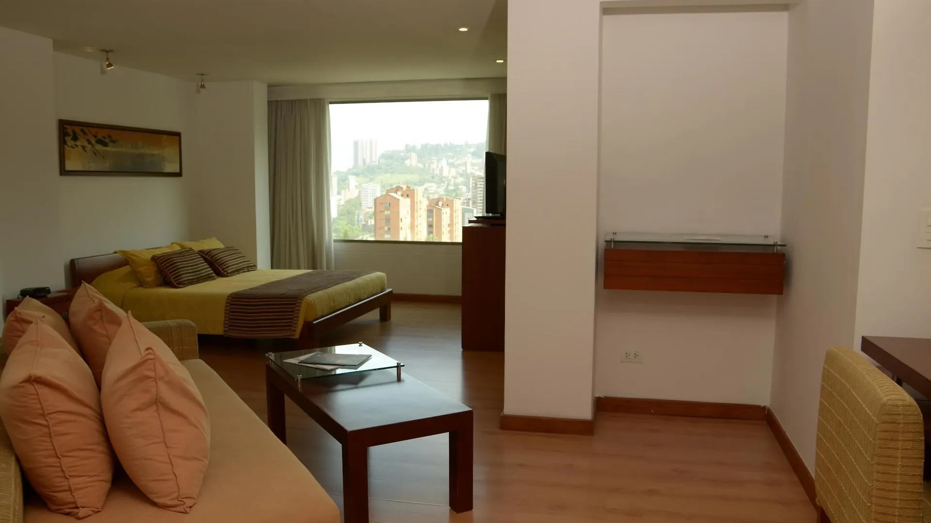 Hotel Casa Victoria Medellín 4*,